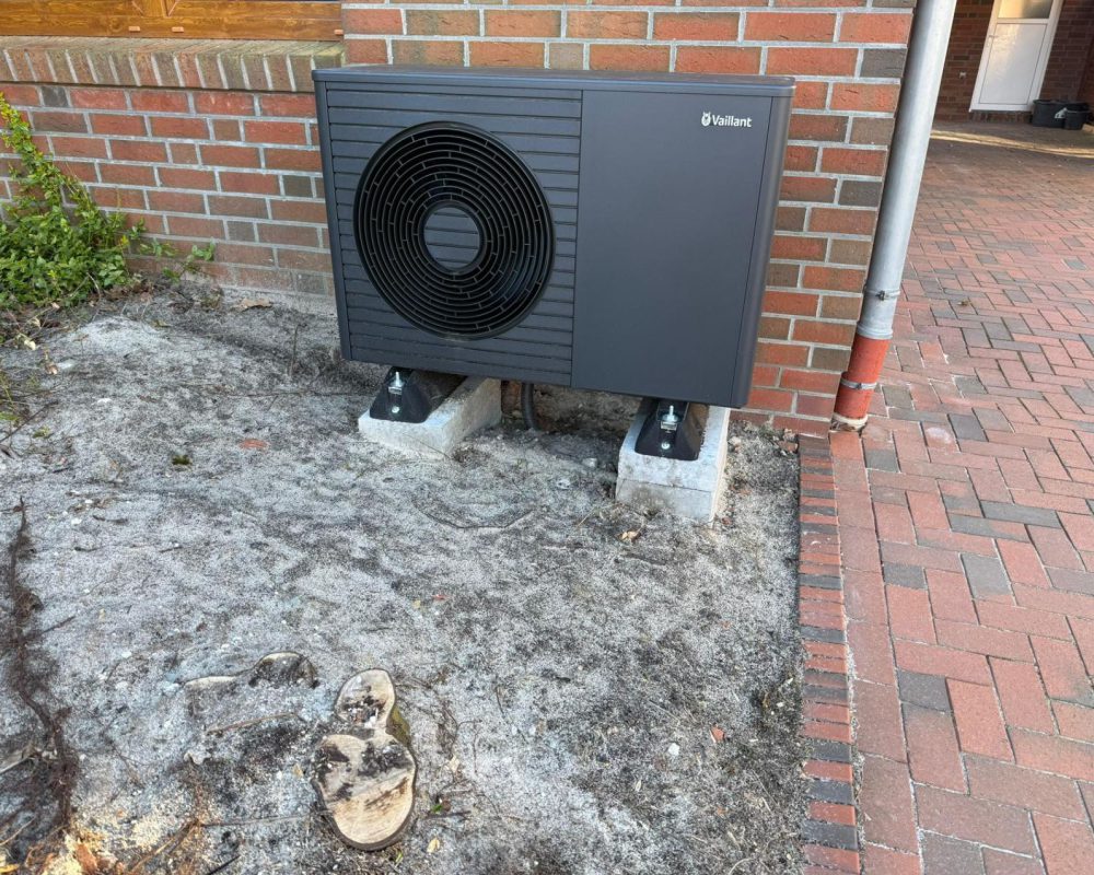 Vaillant Wärmepumpe statt Gasheizung in Filsum 1